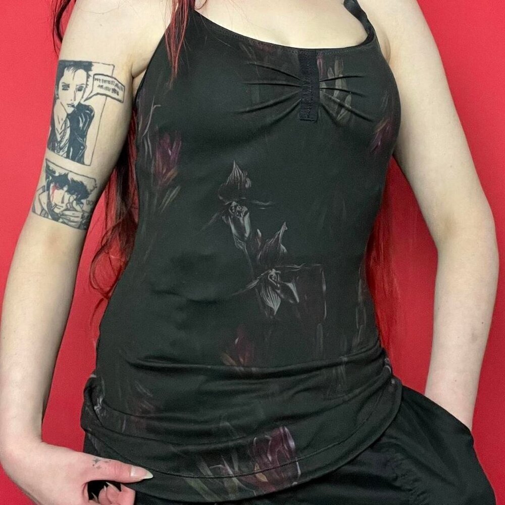 Lululemon / Y2K floral black tank top 🖤❤️